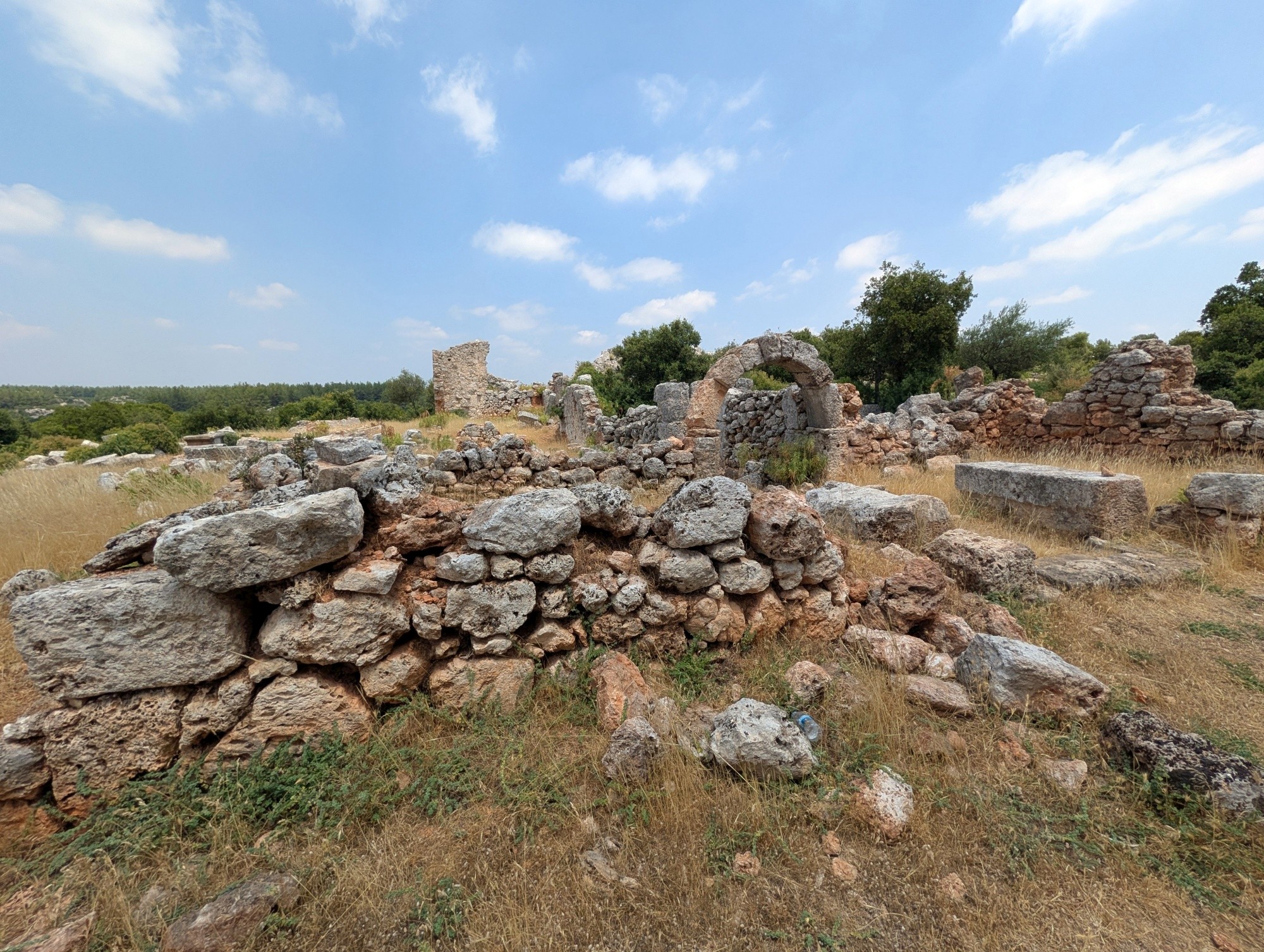 Lyrboton Kome - general view